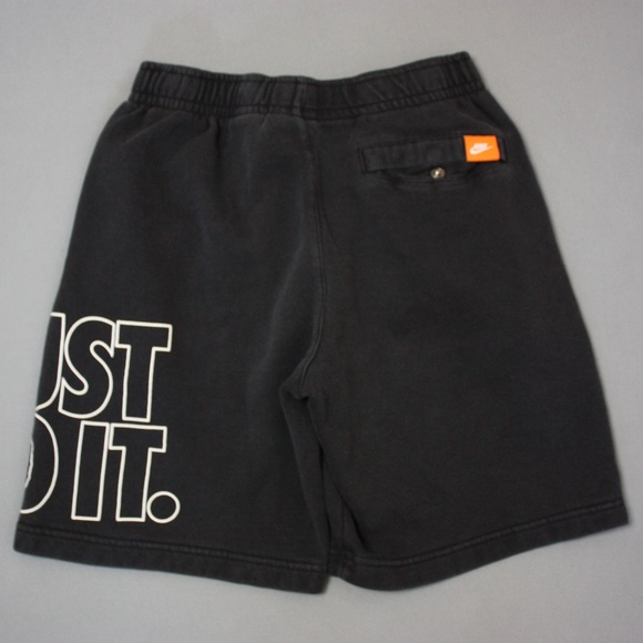Nike Shorts - Picture 1 of 2